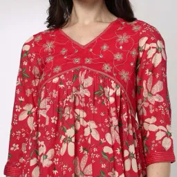 siyahi Women Floral Print A-Line Kurta with Insert Pocket image 4