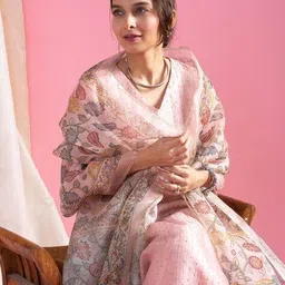 svaraa Women Embroidered Straight Kurta Set image 4