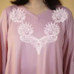 svaraa Women A-Line Kurti image 4