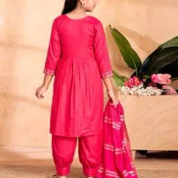 aarika girls ethnic Girls Embroidery Kurta with Bottomwear image 4