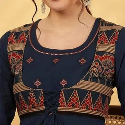 svaraa Women Embroidered Flared Kurta Set image 4