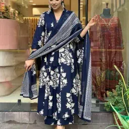 svaraa Women Floral Print Flared Kurta Suit Set image 4