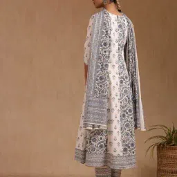 soch Women Floral Print Flared Kurta Set image 4