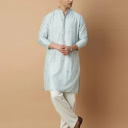 melange by lifestyle Men Embroidery Long Kurta image 4