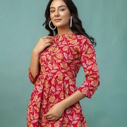 clothing culture Women Floral Print Flared No Darts Tunic image 4