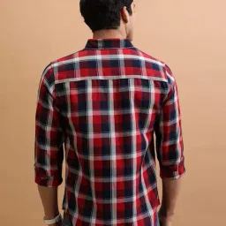 highlander Men Checked Slim Fit Shirt with Cutaway Collar image 4