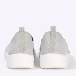 yousta Women Low-Top Slip-On Casual Shoes image 4