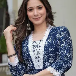 royal export x ag Women Floral Print Straight Kurta with Pants image 5