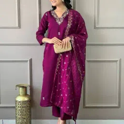 svaraa Women Embroidered Straight Kurta Suit Set image 5