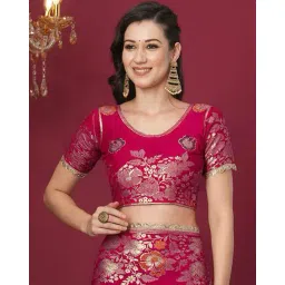 nyrika Women Traditional Saree With Blouse  image 5