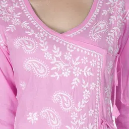 sevachikan Chikankari Embroidered Straight Kurta image 5