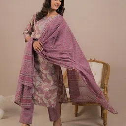 readiprint Women Paisley Print Straight Kurta with Pants & Dupatta Set image 5