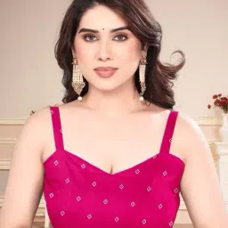 magneitta Women Printed Saree with Contrast Border image 5