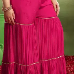 extra love by libas Women Floral Kurta Set image 5