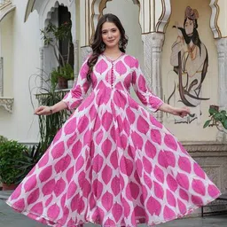 mizaz Women Flared Kurta Set image 5