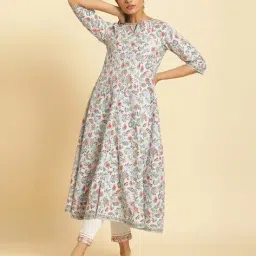 Women Floral Print A-Line Kurta image 5