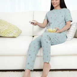 twin birds Women Printed T-Shirt & Pyjamas Set image 5