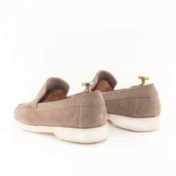 griffin Men Round-Toe Slip-On Shoes image 5