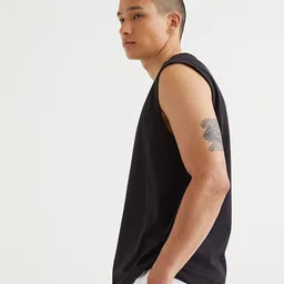 H&M Men Black Regular Fit COOLMAX Top image 5