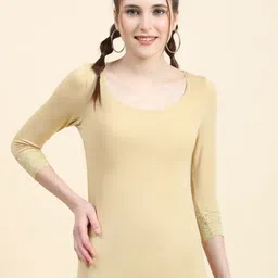 Outflits Fitted Lace Top-picture-20