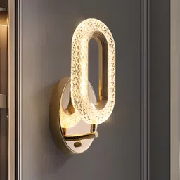 Whiteray Gold-Toned Metal Traditional Abstract Shaped Shaped Wall Lamp image 3