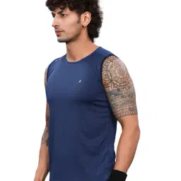 z zagros Men Logo Print Round-Neck Vest image 1