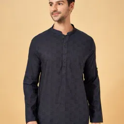 indus route by pantaloons Men Cotton Regular Fit Short Kurta image 1