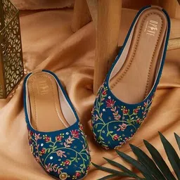 opive fashion hub Women Juttis with Synthetic Upper image 1