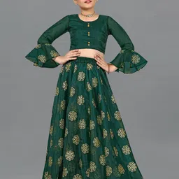FASHION DREAM Girls Green And Gold Toned Organza Choli And Lather Foil Printed Lehenga Set image 4