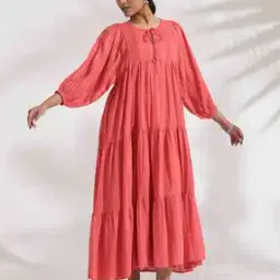 Women Round-Neck Tiered Dress-image-9