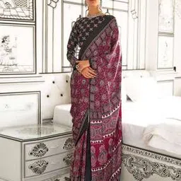 ri-wah Women Floral Print Saree with Contrast Border-picture-52