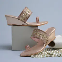 froh feet Women Wedges With Synthetic Upper image 1