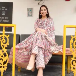 svaraa Women Floral Print Flared Kurta Suit Set image 1