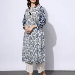 svrnaa by azorte Women Floral Print Flared Kurta image 1