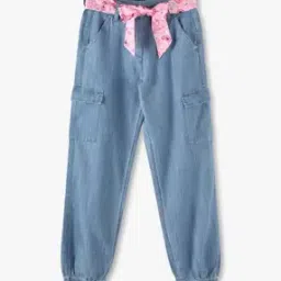 rio girls Girls Lightly Washed Joggers Jeans with Printed Belt-picture-3