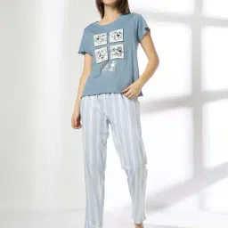 rio Women Graphic Print Cotton T-Shirt & Pyjamas Set image 1
