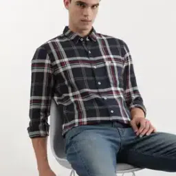 lee Men Checked Slim Fit Shirt-picture-49