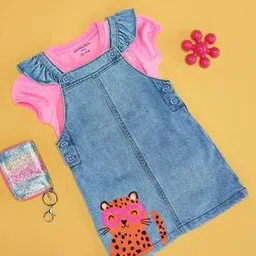 pantaloons baby Cotton Graphic Printed T-shirt And Dungaree Set-picture-16