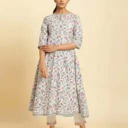 Women Floral Print A-Line Kurta image 1
