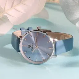 uniquest Blue Dial Analogue Fashion Watch with Leather Strap For Women-picture-21