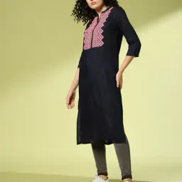 acai Women Embroidered Straight Kurta image 1