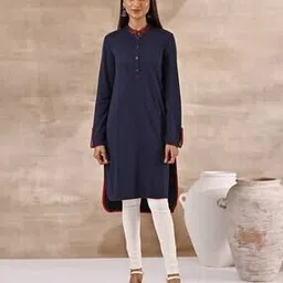 Women Embroidered Straight Kurti with Mandarin Collar-image-6