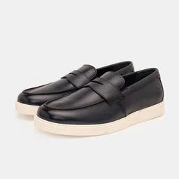 THOMAS CRICK Men Leather Loafers image 1