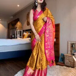 villagius Women Woven Saree with Contrast Border-picture-14