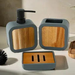 umai Set of 3 Plastic Bathroom Accessories image 1