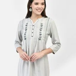 futuro Women Relaxed Fit V-Neck Top-picture-22