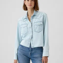 gap Long Sleeved Cropped Denim Button-Down Shirt image 1