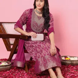 vredevogel Women Embroidered Flared Kurta Set image 1