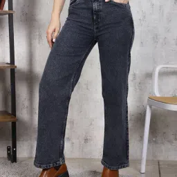 Shein Ankle Length Fly With Button Closure Clean Wash Jeans image 1