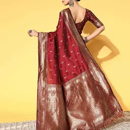ri-wah Banarasi Woven Saree with Contrast Border image 2